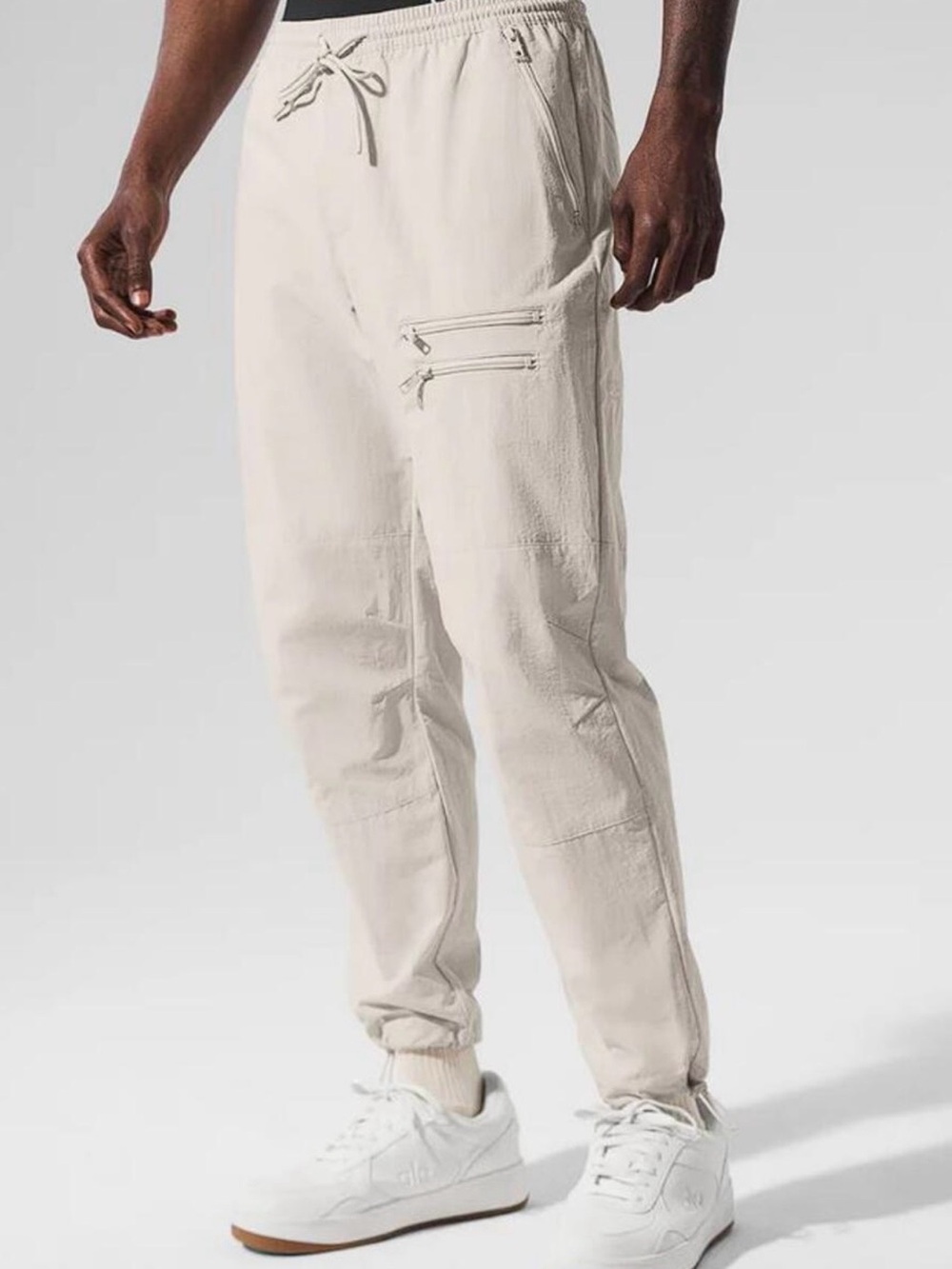 Men's alo Takeaway Track Pant in Cream Size Large